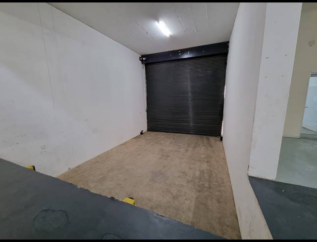 1,260M² WAREHOUSE TO LET IN ORMONDE